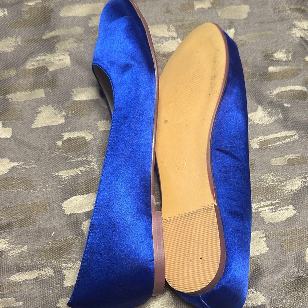 Elegant Blue Satin Women's Shoes - Picture 4 of 4